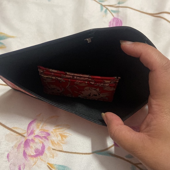 Mango Wallet - Picture 5 of 7